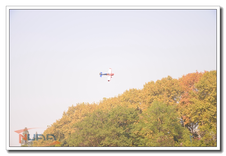 “空中芭蕾”3D花式飞行--表演者韩杰星同学2011-2014年多次获得遥控特技项目全国比赛冠军